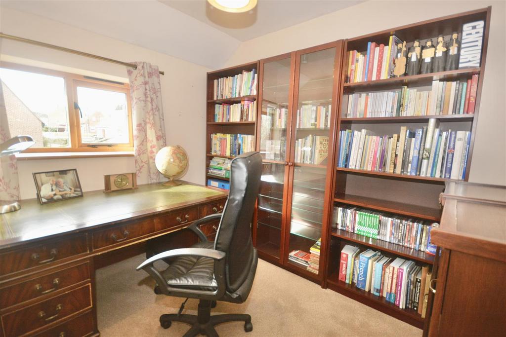 Bedroom 4.jpg