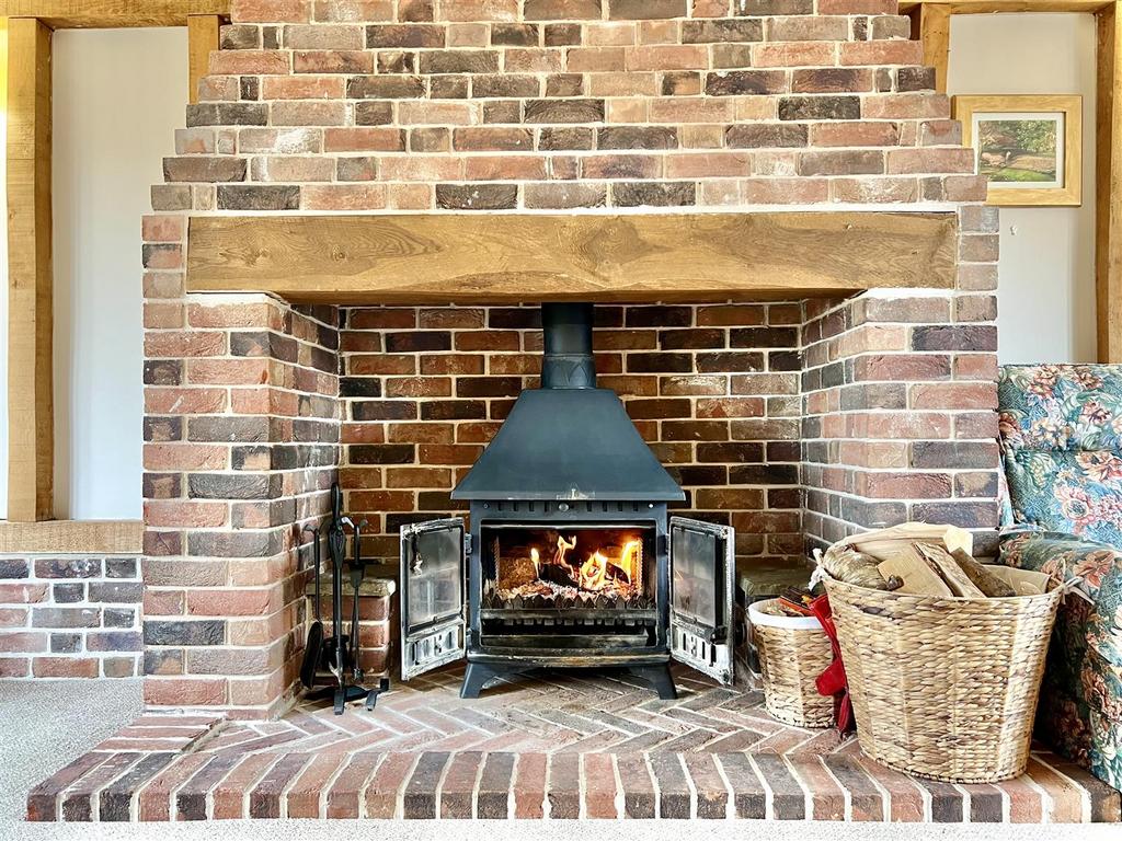 Lounge - Fireplace.jpeg