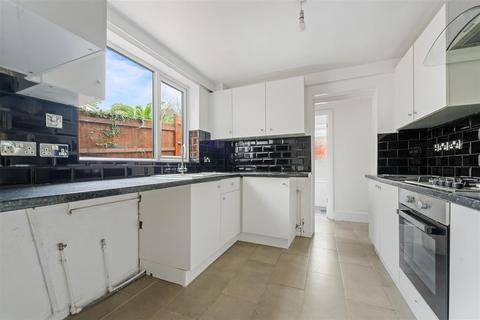 5 bedroom terraced house for sale - Thirsk Road, London