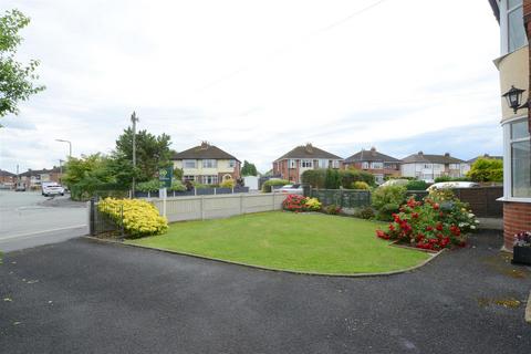 3 bedroom semi-detached house for sale, Rosedale, Sundorne, Shrewsbury