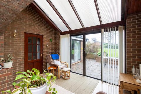 4 bedroom detached bungalow for sale, Leeds Road, Leeds LS25