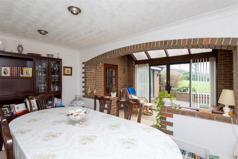 4 bedroom detached bungalow for sale, Leeds Road, Leeds LS25