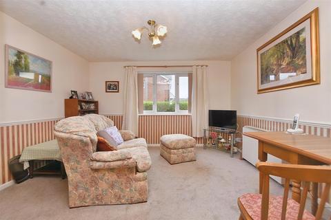 2 bedroom flat for sale, Broad Oak Close, Eastbourne