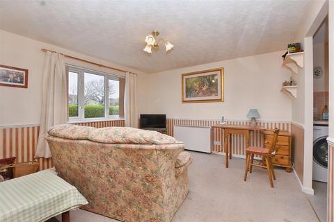 2 bedroom flat for sale, Broad Oak Close, Eastbourne