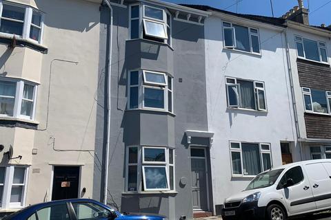 5 bedroom semi-detached house to rent - St Martins Place, Brighton