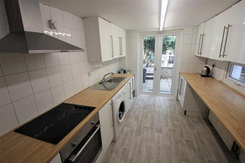 5 bedroom terraced house to rent - Viaduct Road, Brighton