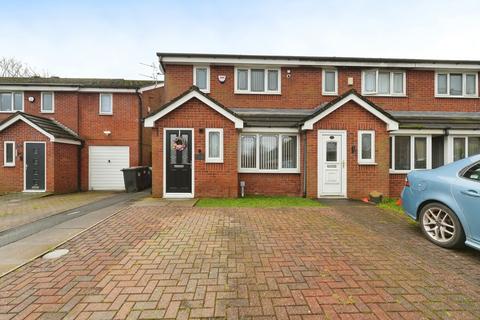 3 bedroom end of terrace house for sale, Linden Grove, Wigan WN5