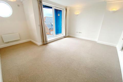 1 bedroom apartment for sale, Pier Road, Littlehampton BN17