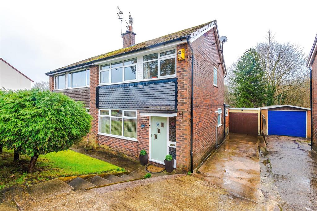 Manchester Road, Tyldesley 3 bed semidetached house for sale £290,000