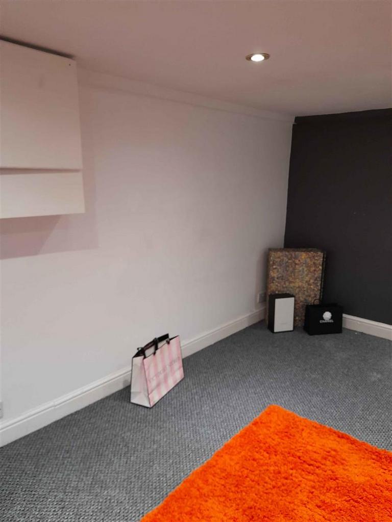 Garden flat