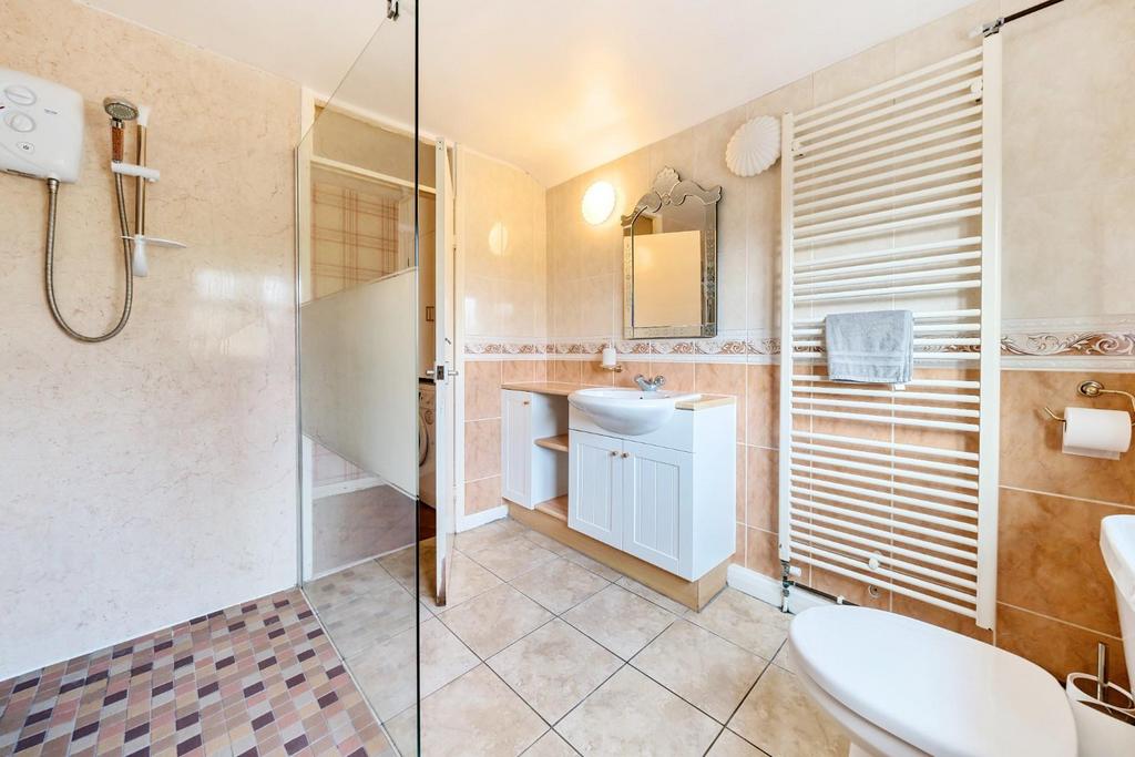 DOWNSTAIRS SHOWER WET ROOM.jpg