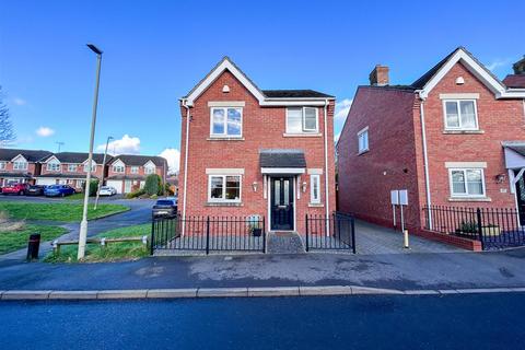 3 bedroom detached house for sale - Chase Road, Brierley Hill, DY5 4TT
