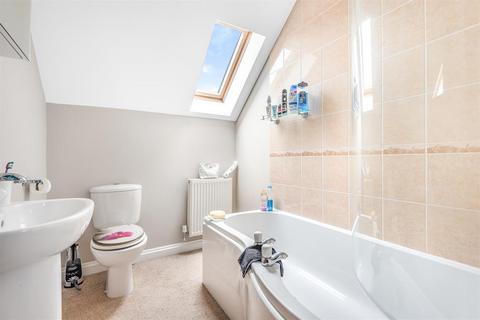 2 bedroom flat for sale, George Court, Sowerby, Thirsk, YO7 1HW