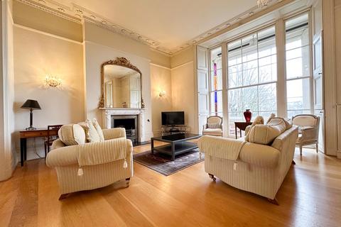 2 bedroom flat to rent, Lansdown Terrace, Cheltenham GL50 2JT