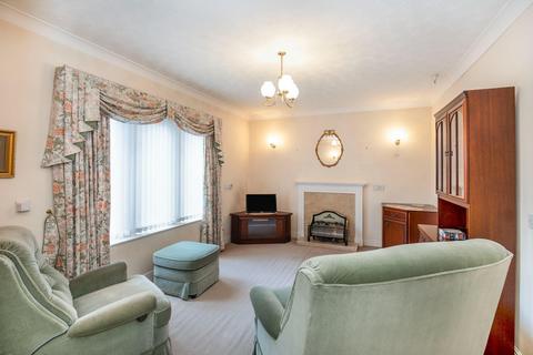 2 bedroom apartment for sale, Oak Tree Lodge, Harlow Manor Park, Harrogate, HG2 0QH