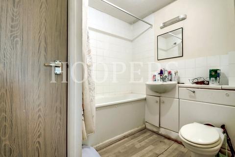 2 bedroom flat for sale, Swallow Drive, London, NW10