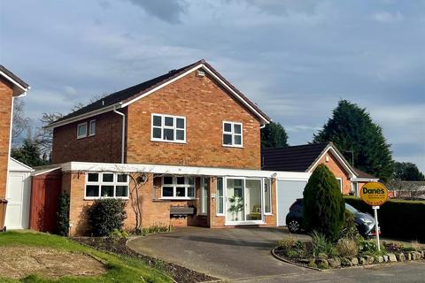 82 Beauchamp Road, Solihull, B91 2BU