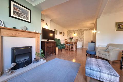 44 Lammas Close, Solihull, B92 8PA