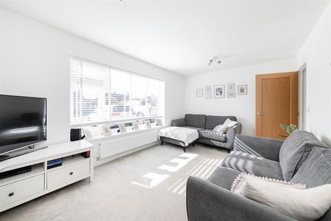 37 Edwin Road, Didcot, OX11 8LQ