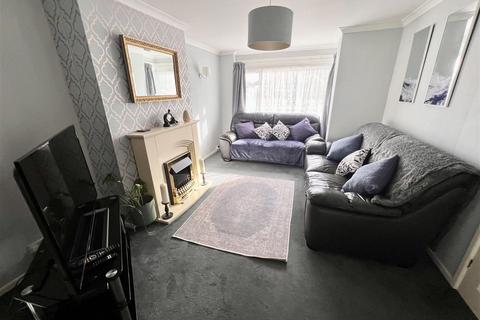 4 Blackford Road, Shirley, Solihull, B90 4BT