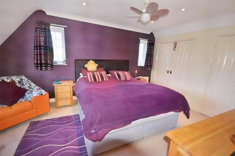 5 bedroom detached house for sale, Joules Drive, Stone