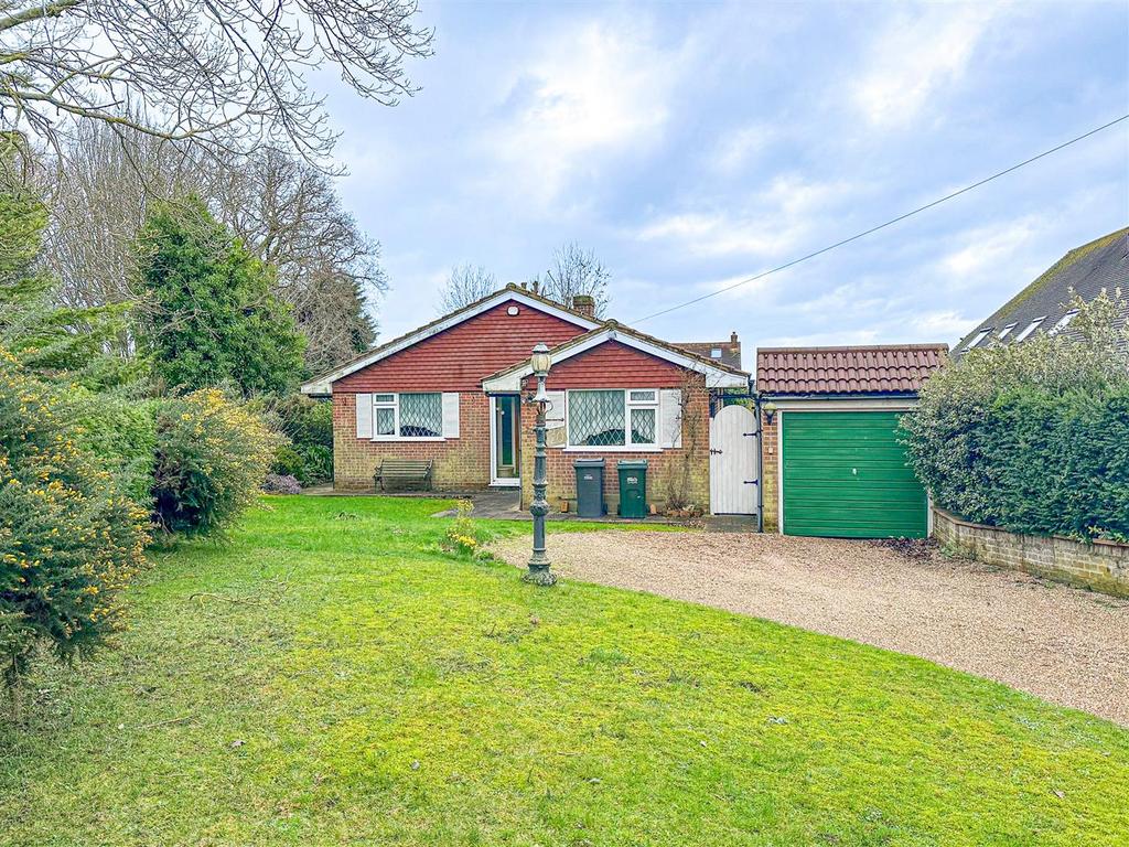 St. Helens Down, Hastings 3 bed detached bungalow for sale £449,950
