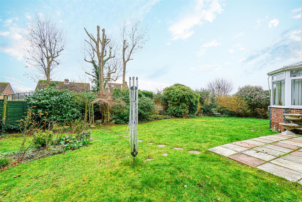 St. Helens Down, Hastings 3 bed detached bungalow for sale £449,950