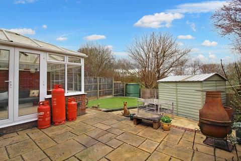 3 bedroom detached house for sale, Fall Close, Aylesbury