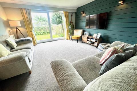 3 bedroom terraced house for sale, Val de Mer, Alderney