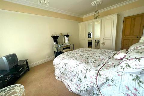 5 Burton Road, Hornsea, HU18 1QX