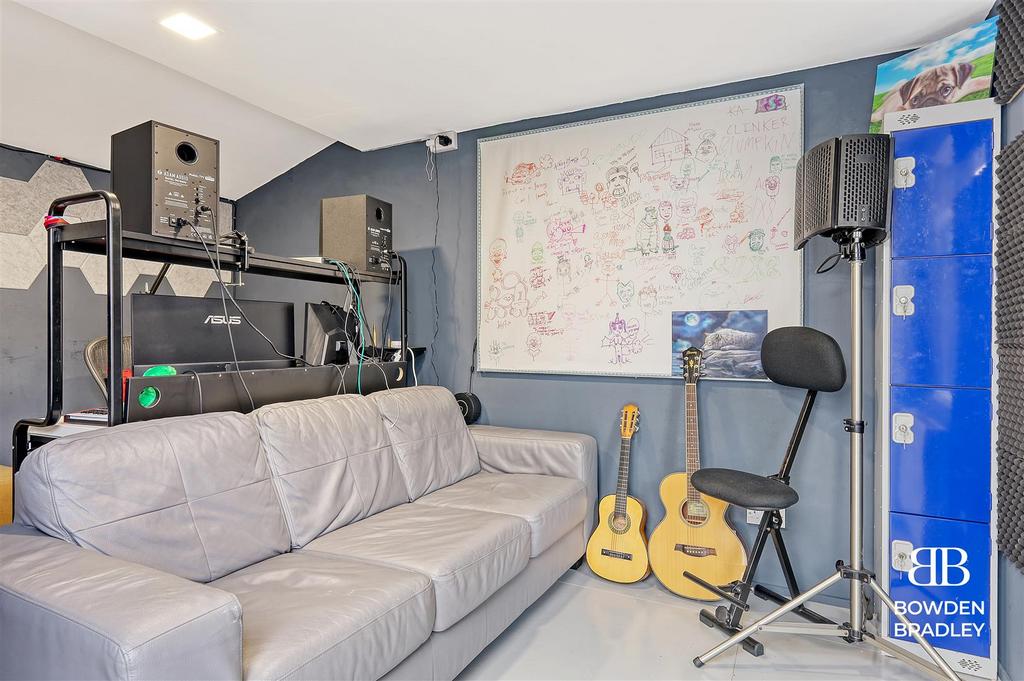 Outbuilding (currently used as a music studio)