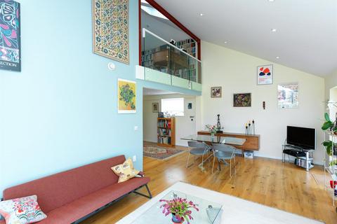 9 Breidden Close, Oswestry, SY11 1TT