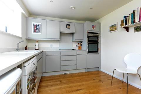 9 Breidden Close, Oswestry, SY11 1TT