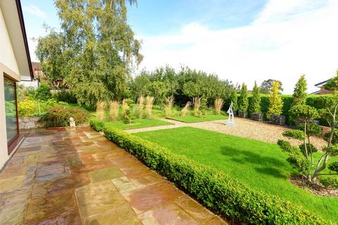9 Breidden Close, Oswestry, SY11 1TT