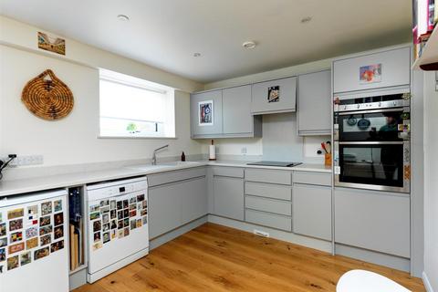 9 Breidden Close, Oswestry, SY11 1TT