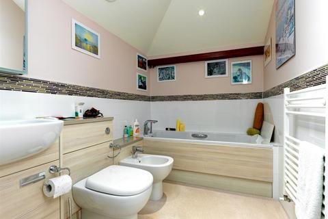 9 Breidden Close, Oswestry, SY11 1TT