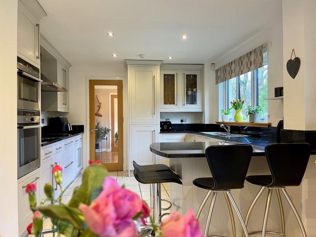 14 Mavisbank, Kinross, KY13 5 bed detached house for sale £475,000