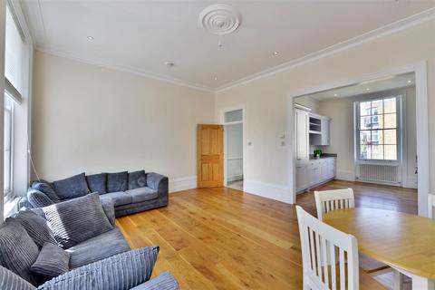 3 bedroom flat to rent, Canfield Gardens, London