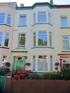 1 bedroom apartment for sale, 10 Trafalgar Square, Scarborough