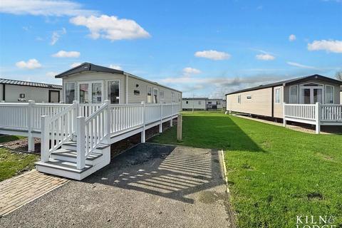 3 bedroom park home for sale, Naze Marine, Hall Lane, Walton On The Naze