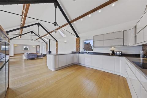 4 bedroom barn conversion for sale, Wold Road, Tansor PE8