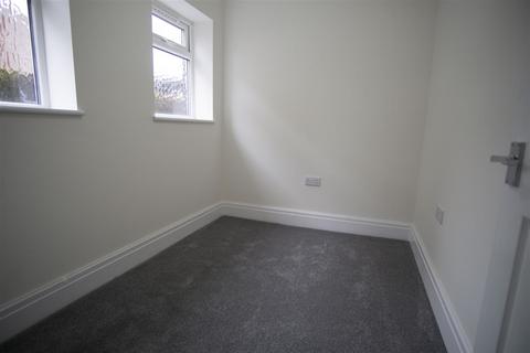 3 bedroom house to rent - 3 Bed House To Let on Raleigh Road, Fulwood