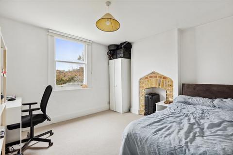2 bedroom flat to rent - Chiswick