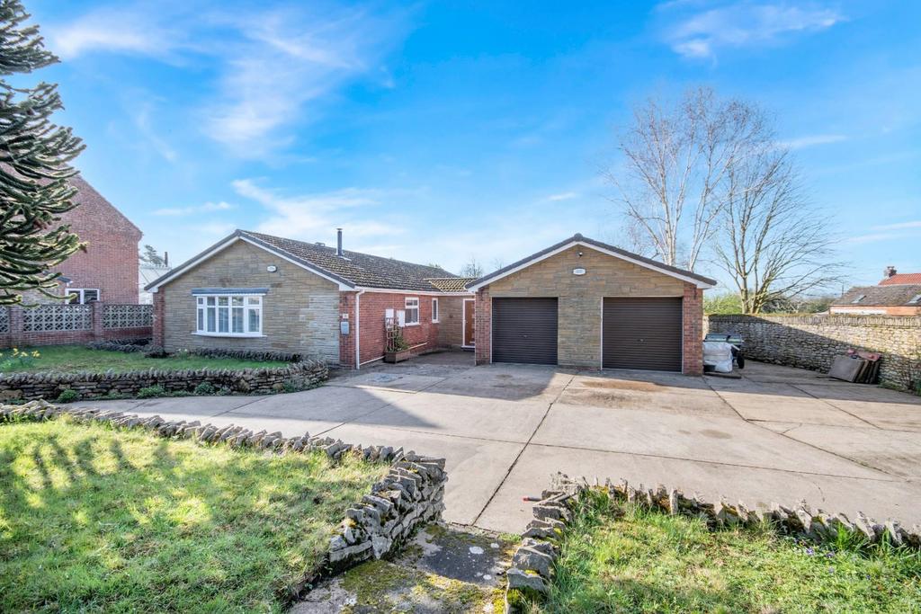 Grove Street, Kirton Lindsey... 3 bed detached bungalow for sale £350,000