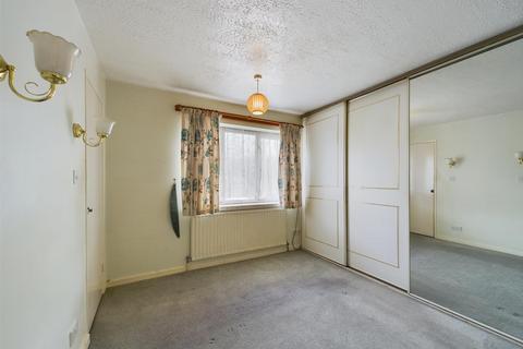 64 Barrington Road, Crawley, RH10 6DB