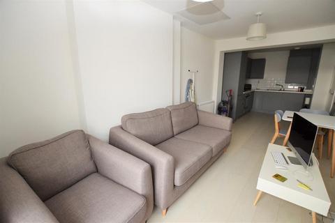 1 bedroom flat to rent, Winchcombe Street, Flat 5, GL52 2LZ