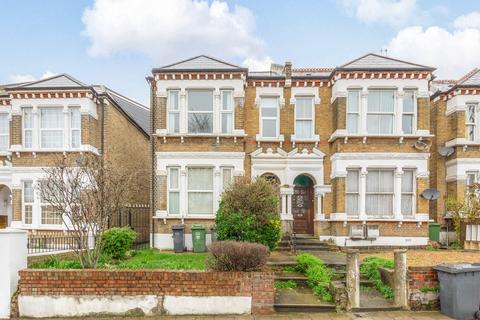 98a Catford Hill, London, SE6 4PU