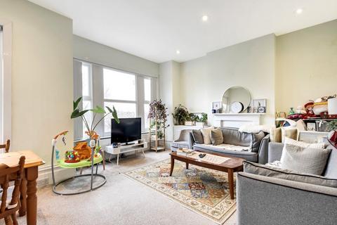 98a Catford Hill, London, SE6 4PU