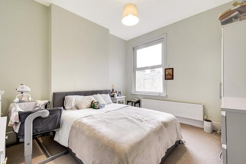 98a Catford Hill, London, SE6 4PU