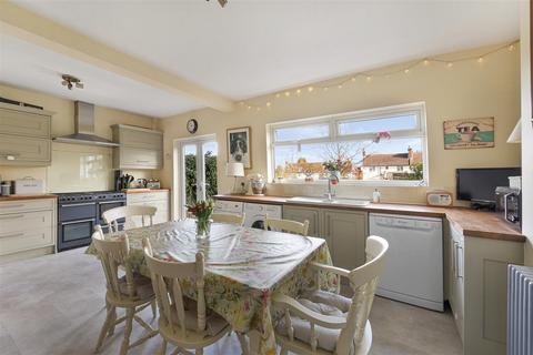 26 Buff Avenue, Banstead, SM7 2DW